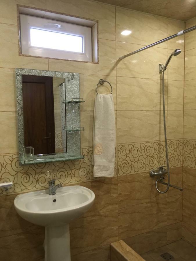 Ave Zara Bed & Breakfast Vaghatin Ngoại thất bức ảnh